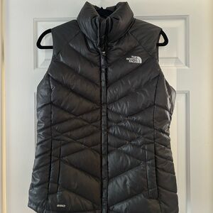 The North Face Women's Dark Gray Quilted Vest - M - 550 Fill